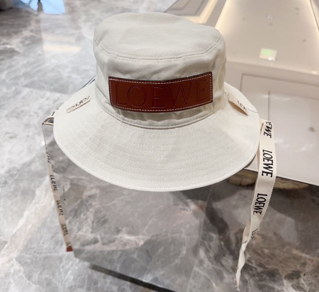 Loewe Caps